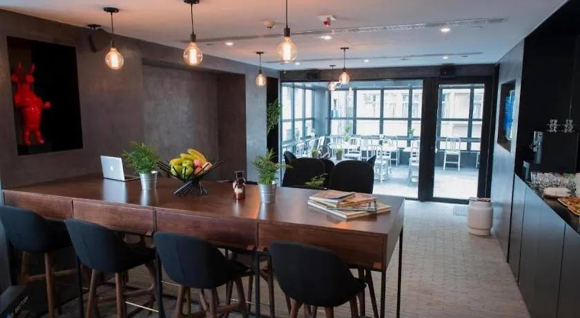 Отель Hmlet Austin Avenue Гонконг Китай